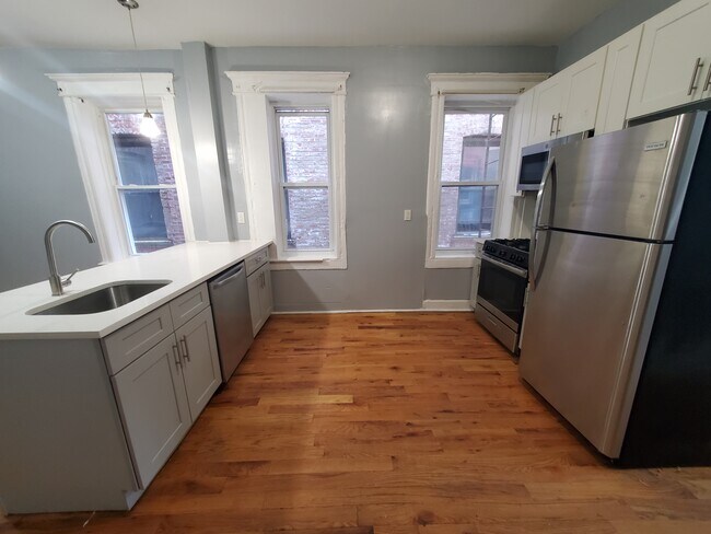 Building Photo - 147 Wilkinson Ave