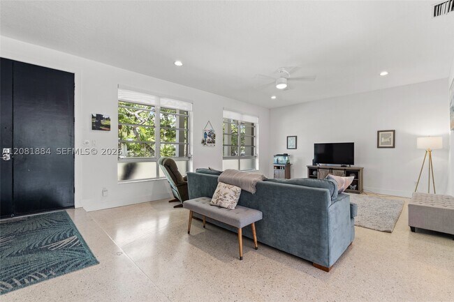 Foto del edificio - 14645 SW 83rd Pl