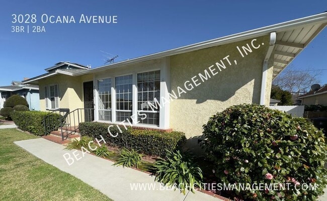 Building Photo - Charming 3 Bedroom House with a Large Back...