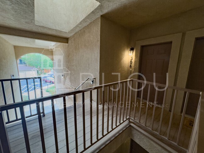 Foto del edificio - 1695 Little Bear Creek Point