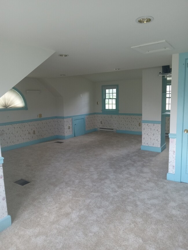 Building Photo - 250 Wagner Ave