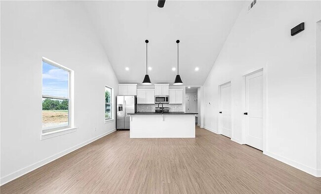 Foto del edificio - New 2 bedroom 2 bath house/FLEXIBLE LEASE TERM