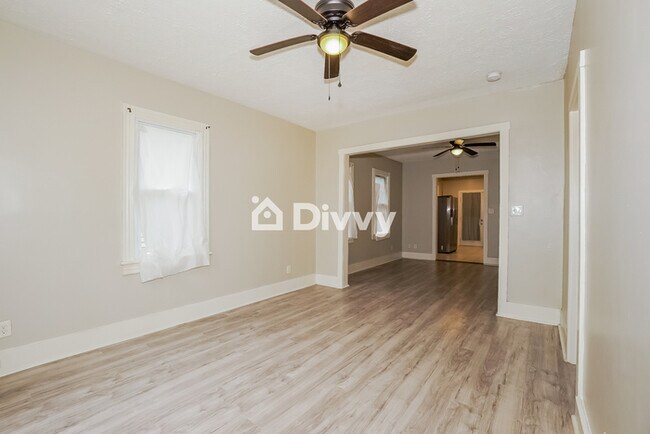 Foto del edificio - 3709 E 69th St, Cleveland, OH 44105