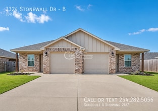 Building Photo - 3324 Stonewall Dr
