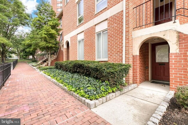 Building Photo - 2 Bed/2 Bath Patio Level Condo in Otterbei...