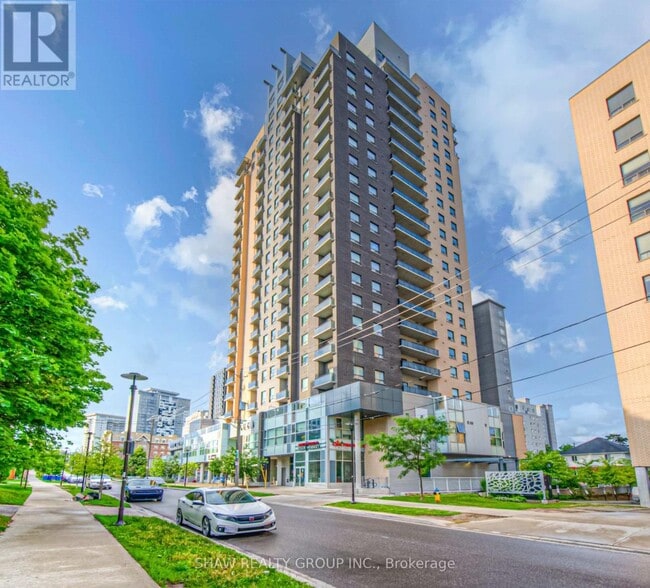 Photo du bâtiment - 318-1318 Spruce St