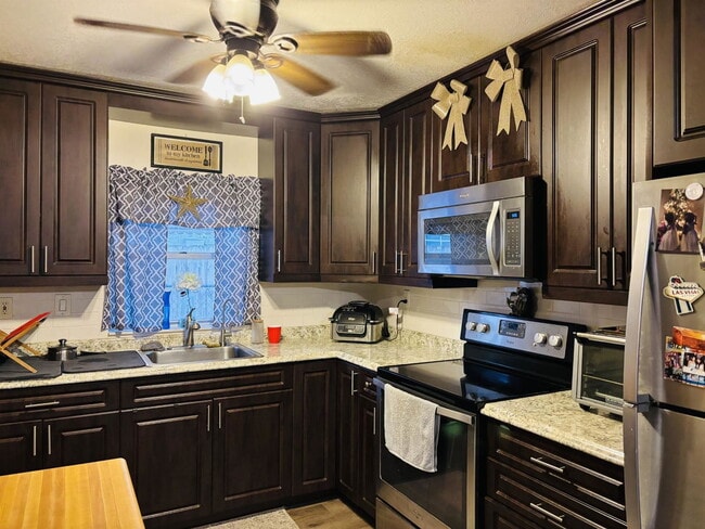 Foto del edificio - 1010 SW 83rd Ave