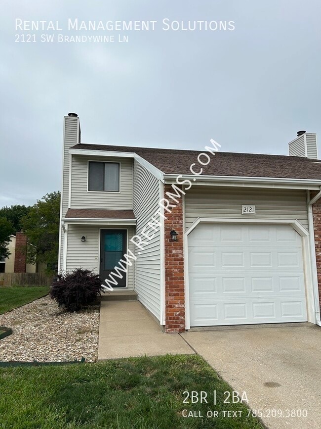 Building Photo - 2121 SW Brandywine Ln