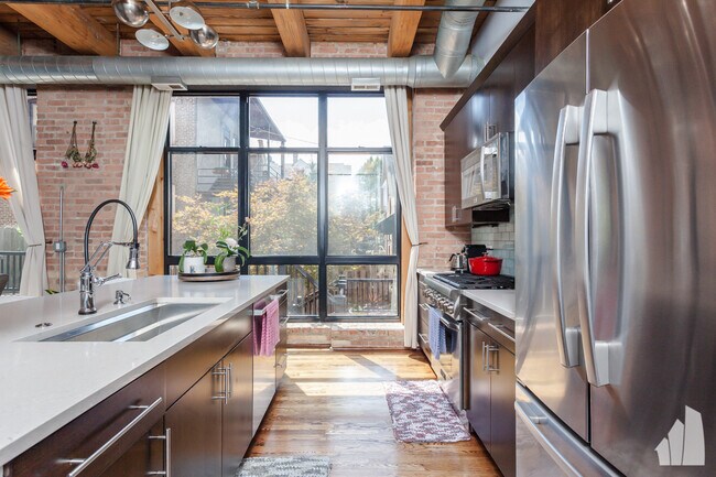 Foto del edificio - 1750 N Wolcott Ave