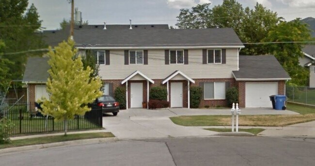 2 Bd 1.5 Bath Duplex in Milcreek - 2 Bd 1.5 Bath Duplex in Milcreek House