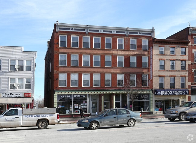 Building Photo - 650 Main St