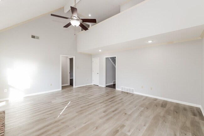 Building Photo - 2641 Hearth Stone Dr