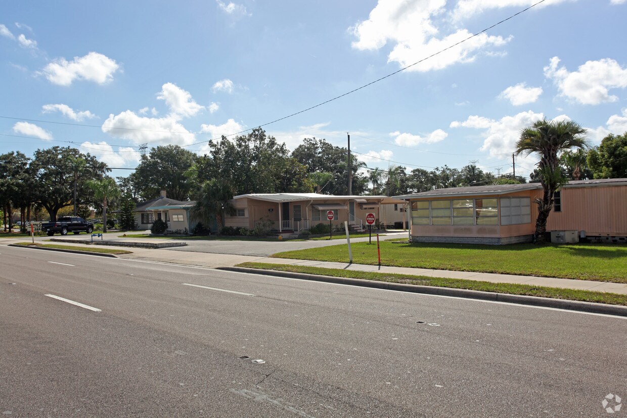 Building Photo - Sunny Grove Mobile Home Community