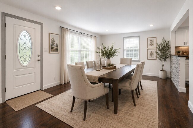 Foto del edificio - 7803 E 49th St