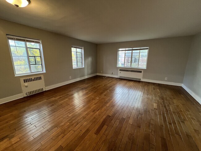 Foto del edificio - Canterbury Court Apartments