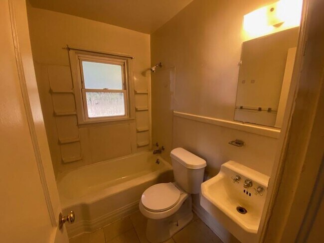 Building Photo - 4406 Trinity Ave