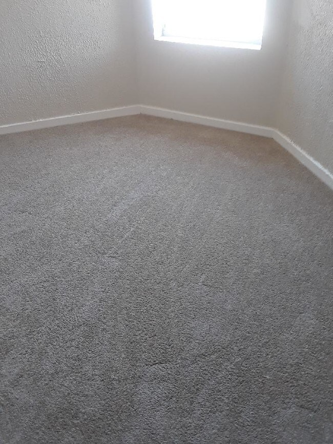 Bedroom - 8854 S Buffalo Ave