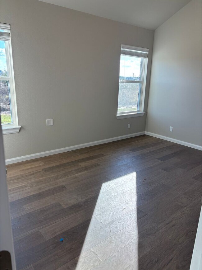 Foto del edificio - 14656 E 39th Pl S