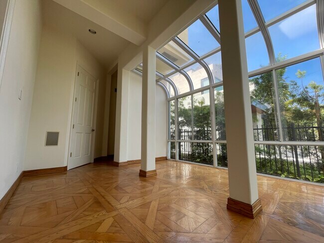 Foto del edificio - 623 Palisades Ave