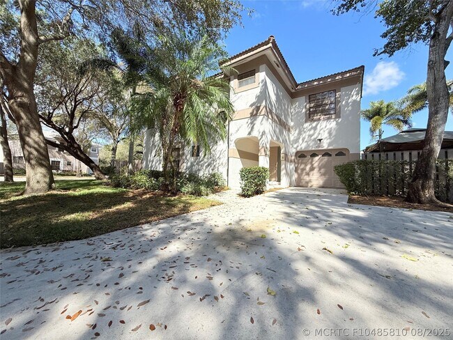 Foto del edificio - 10661 NW 17th Pl