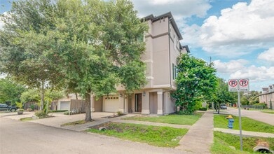 Building Photo - 5002 Eigel St