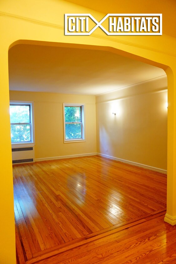 Foto principal - 124-18 Queens Blvd