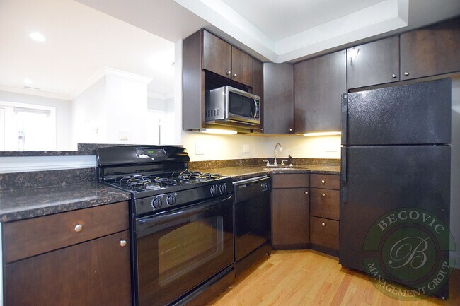 Foto del edificio - 7730 N Ashland Ave