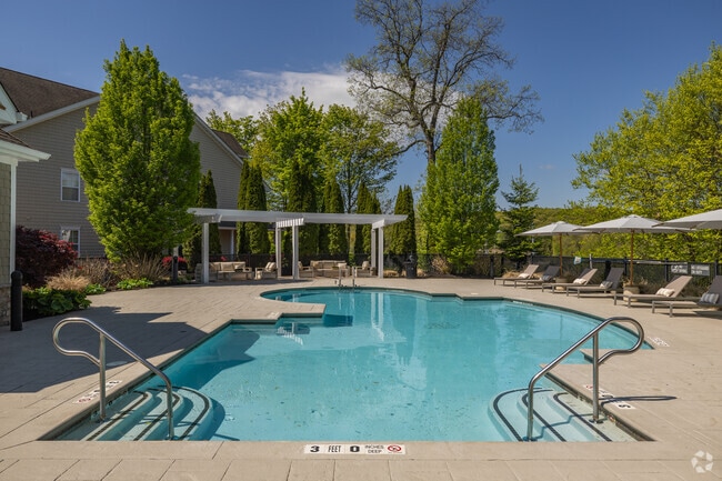 Piscina - White Oaks at Wilton