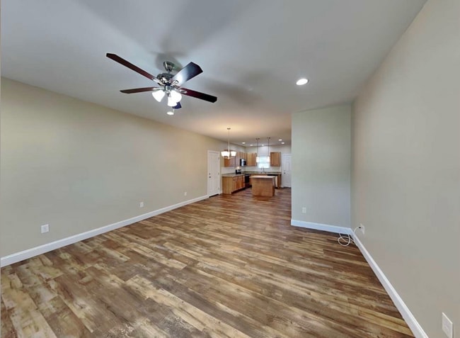 Foto del edificio - 343 Jared Steele Ln