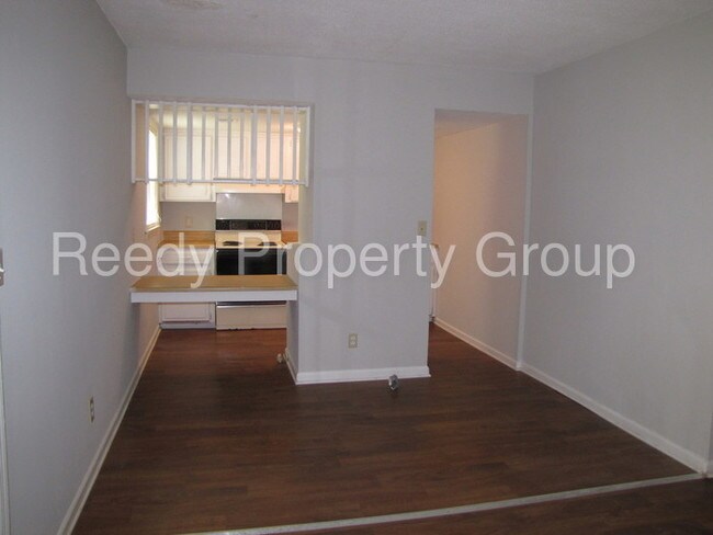 Building Photo - 110 Greenforest Cir