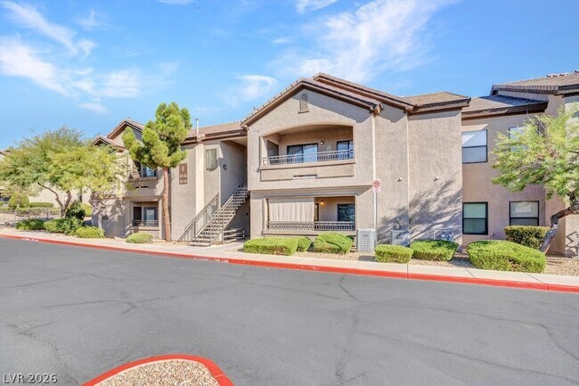Foto del edificio - 8250 N Grand Canyon Dr