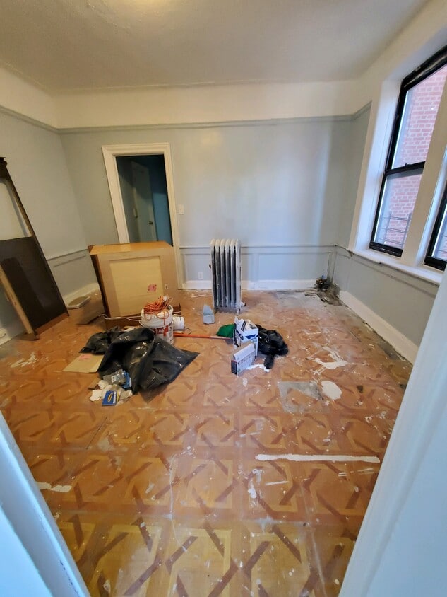 living room - 515 Saratoga Ave