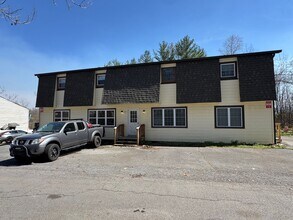 Building Photo - 115 Towneview Estates Dr