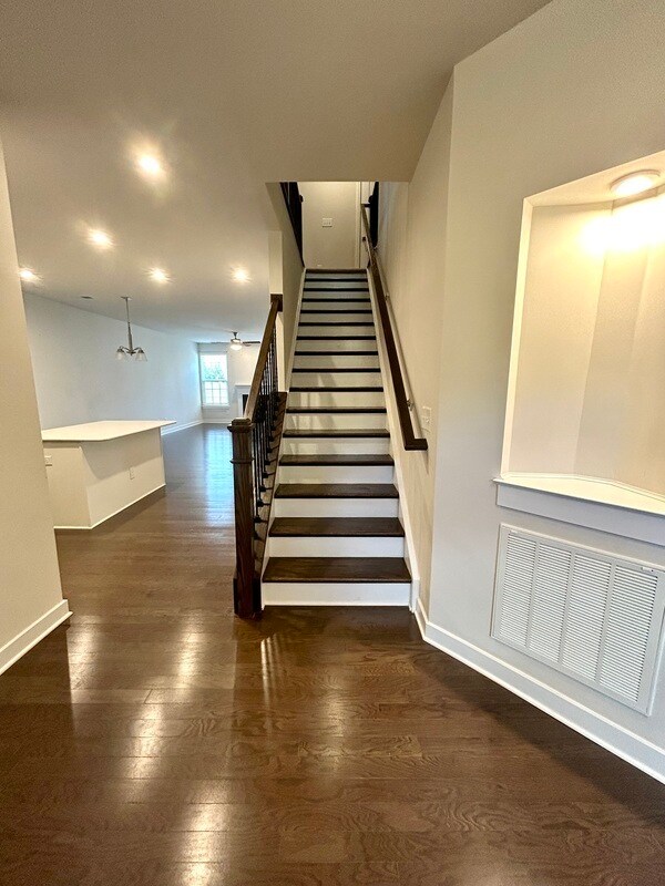 Building Photo - 6614 Brighton Park Drive