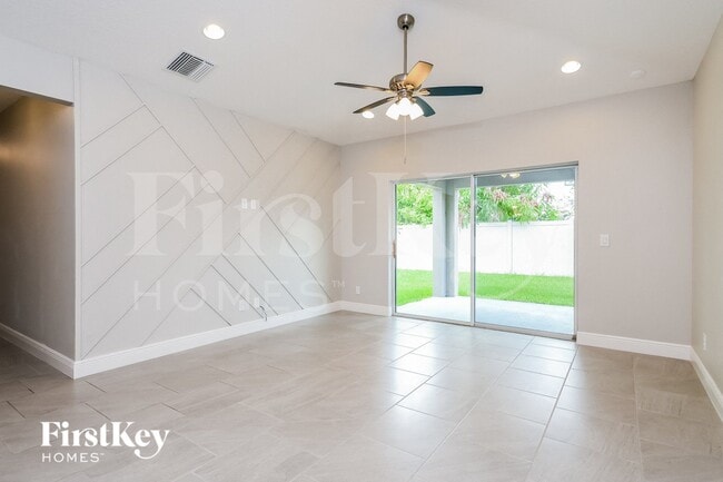 Building Photo - 9309 Oglethorpe Dr