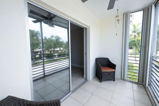 Foto del edificio - 3216 SE 8th St