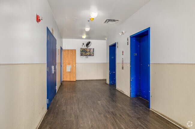 Foto del vestíbulo - Downing Square Apartments