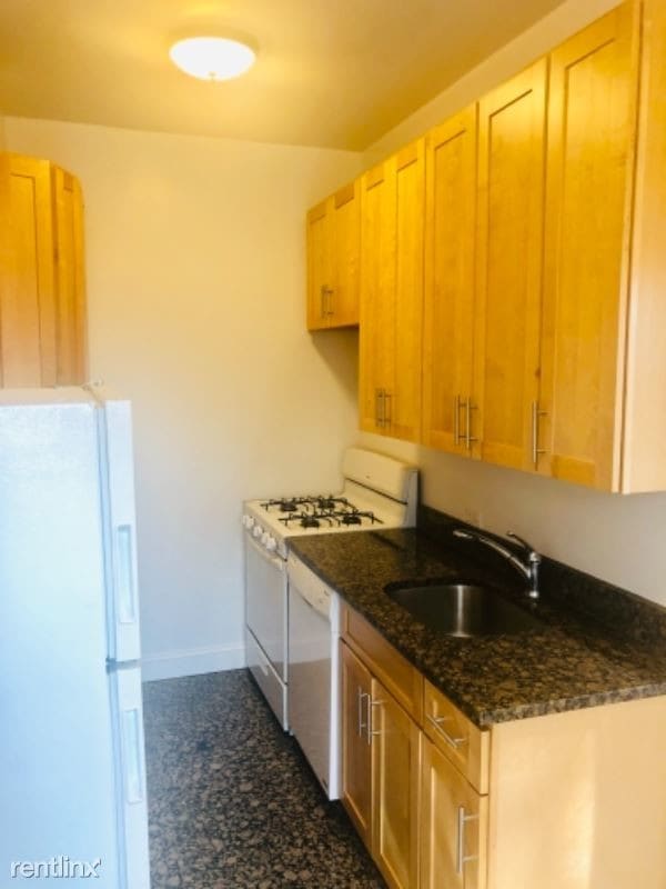 Building Photo - 1 br, 1 bath Apartment - 119 Carpenter Ave