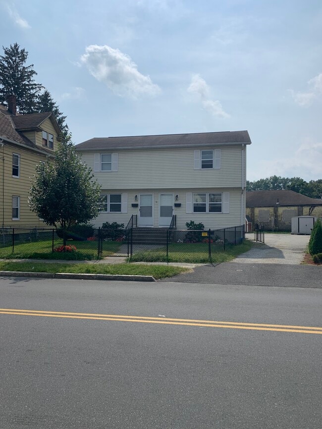 Building Photo - 1215 Grattan St