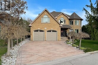 Building Photo - 1112 Hawthorne Ct