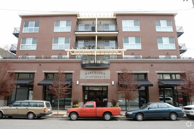 Barcelona Apartments Portland Or Apartments Com