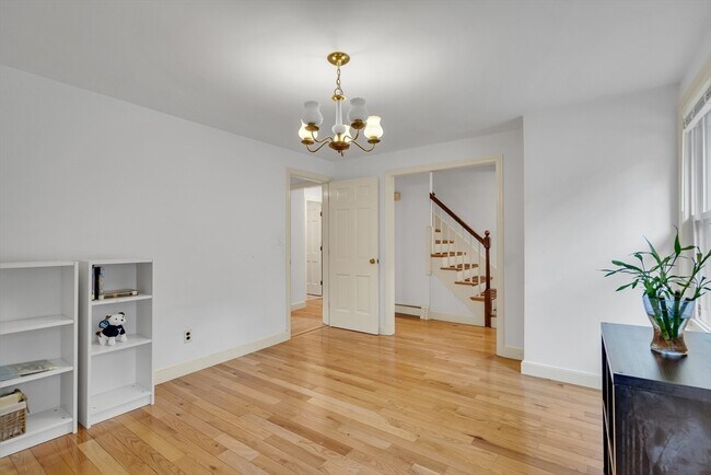 Building Photo - 32 Dewey Rd