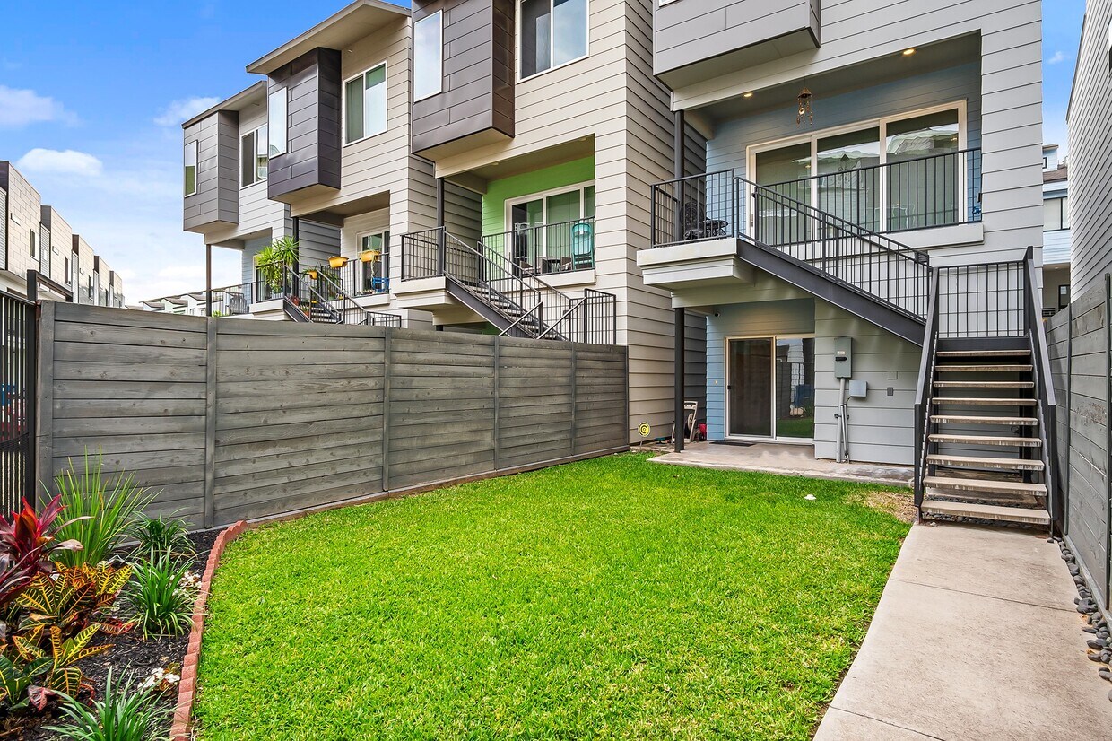 Foto principal - 2106 Dennis St