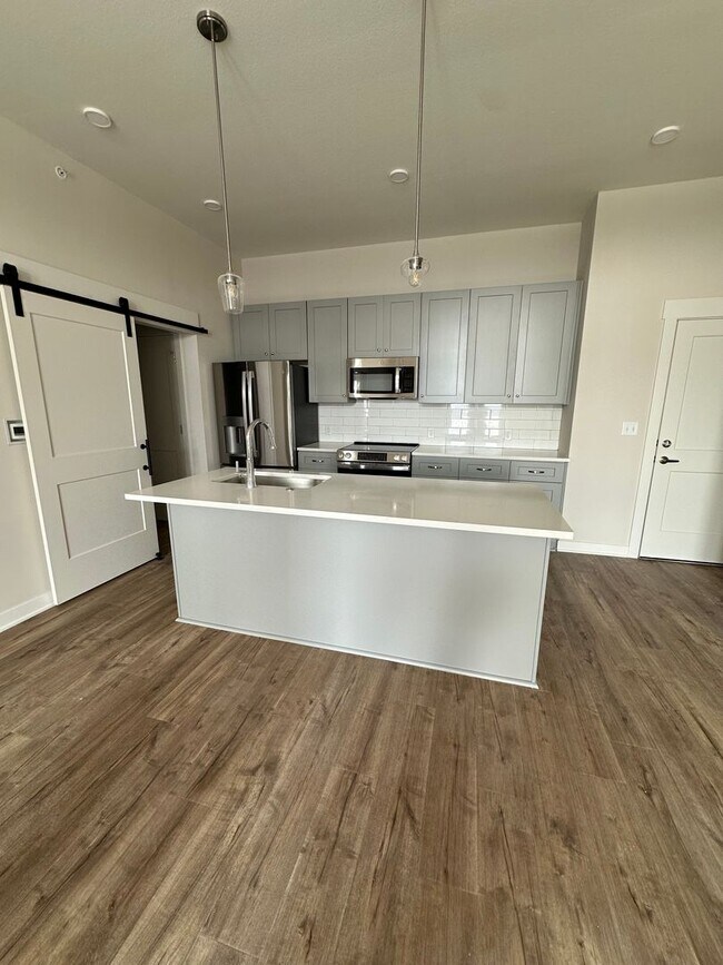 Foto del edificio - Brand New Large 2 Bdrm Apartment Home