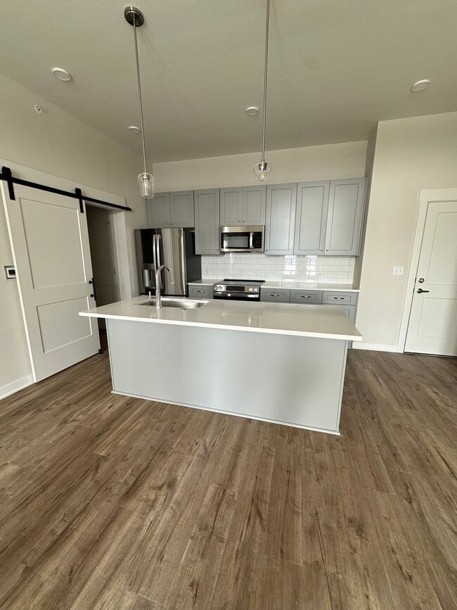 Building Photo - Brand New Large 2 Bdrm Apartment Home