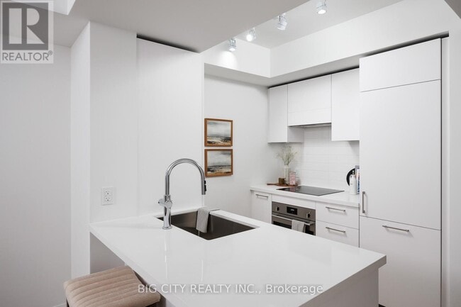 Building Photo - 36-836 Brentcliffe Rd