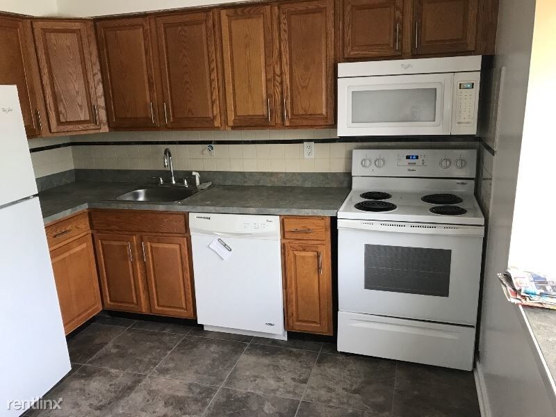 Primary Photo - 2 br, 1 bath Condo - 1908 Silver Ct