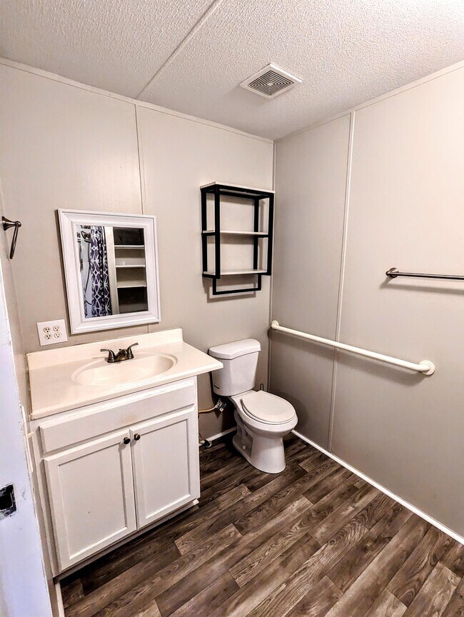 Building Photo - 5027 River Road - 34 - Park