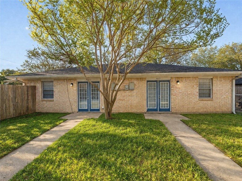 Foto del edificio - 1613 Southwest Pkwy