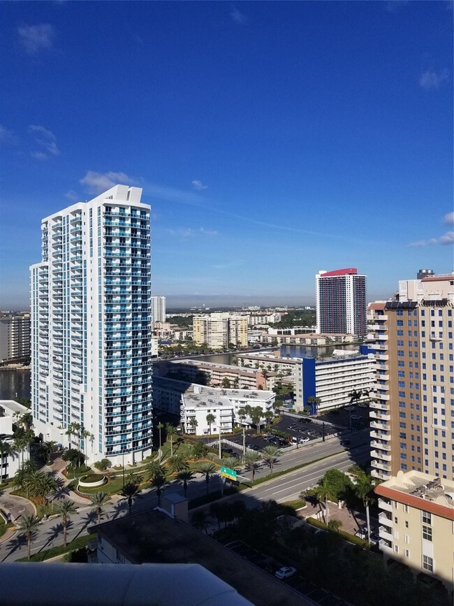 Building Photo - 1950 S Ocean Dr